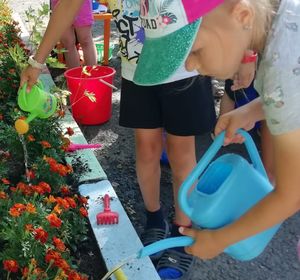 Нескучный субботник прошел в детском саду Кировского района